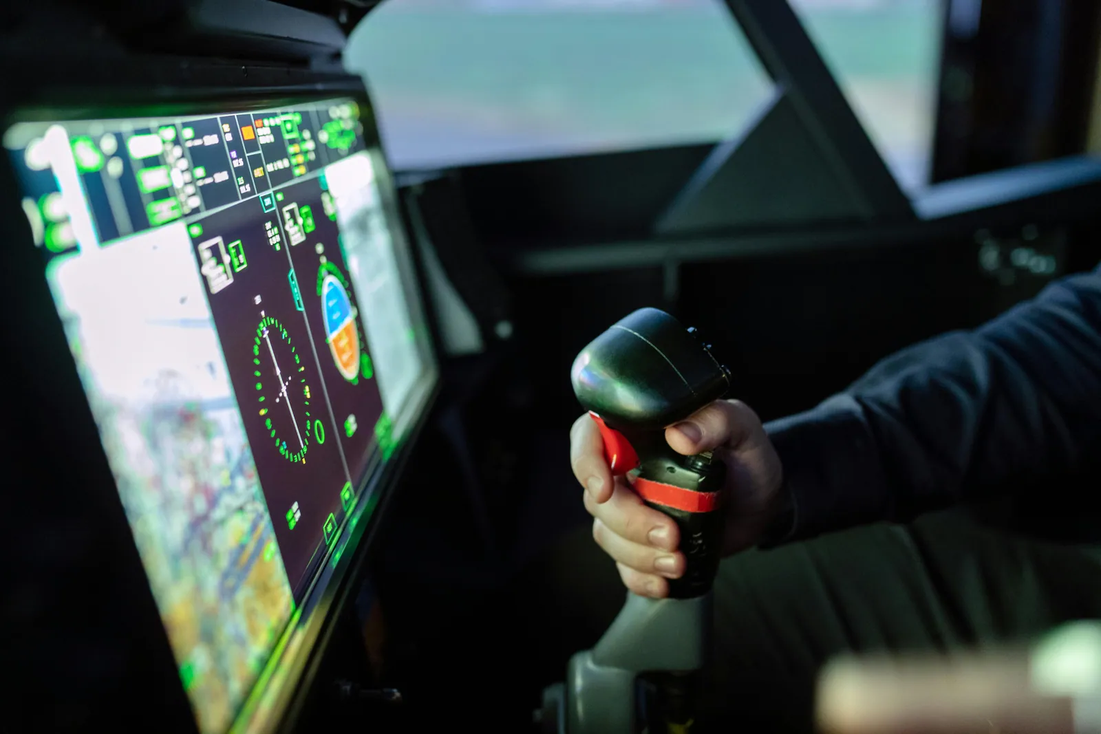 Operator learning an industrial machine interface